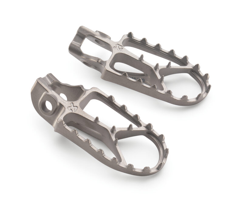 pho_nmon_79003940044_titanium_footrests__sall__awsg__v1