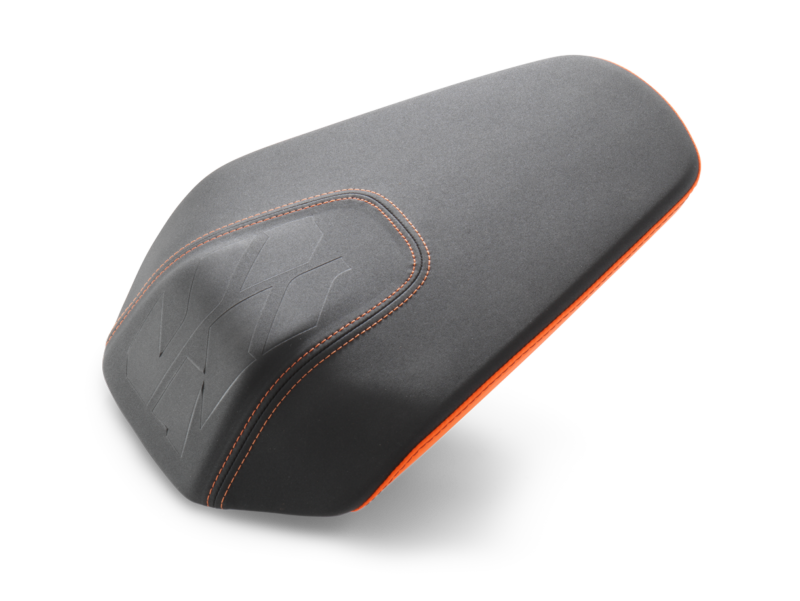pho_nmon_96307947044c1a_ergo_pillion_seat_studio_pictures_street__sall__awsg__v1