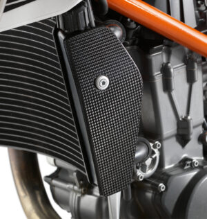 Carbon radiator protection left