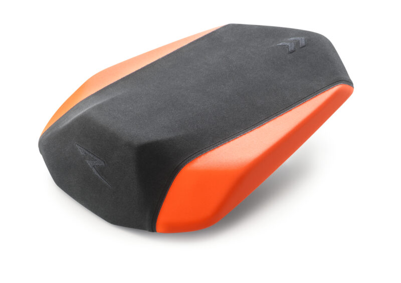 pho_pp_nmon_61707947000_ergo_pillion_seat__sall__awsg__v1
