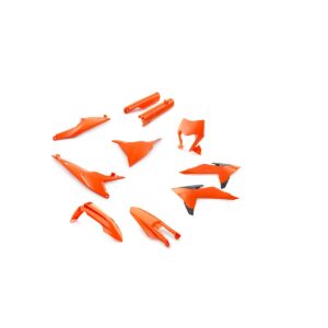 Plastic parts kit