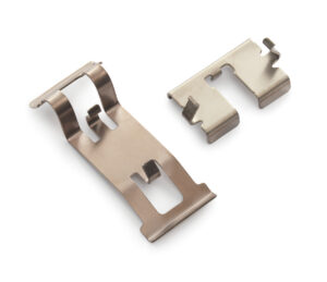 Retaining bracket