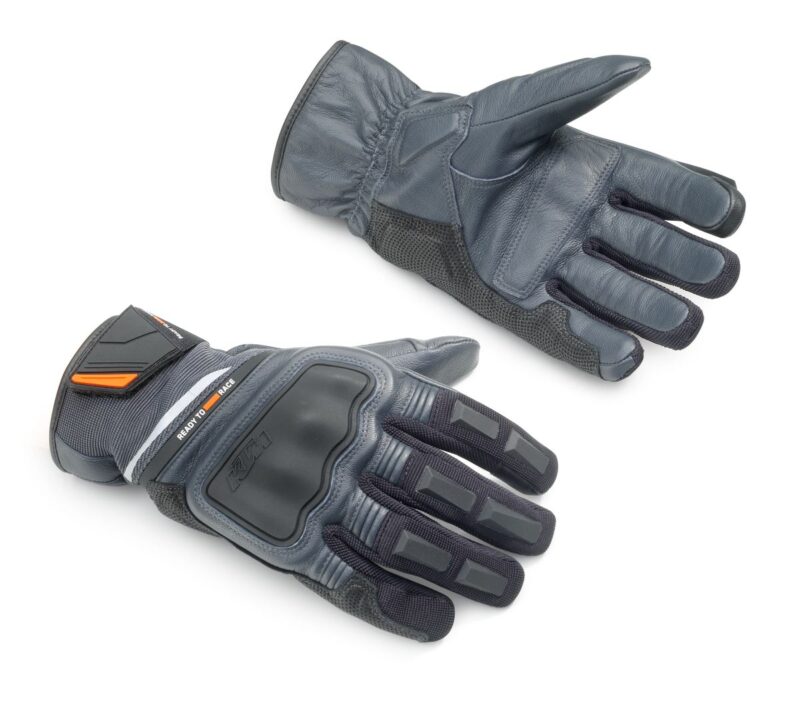 pho_pw_pers_vs_483068_3pw23000260x_tourrain_wp_v2_gloves_street_equipment__sall__awsg__v1