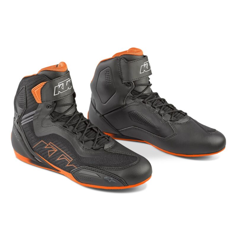 pho_pw_pers_vs_647816_3pw25000430x_ktm_faster_3_rk_shoe_blk_orag_blk_front_street_equipment__sall__awsg__v2